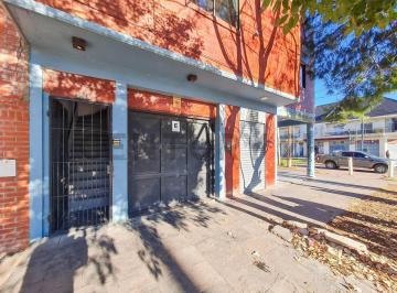 Local comercial · 150m² · 2 Dormitorios · 1 Cochera · Venta de Casa y Local Comercial