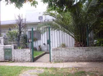 Casa · 60m² · 3 Ambientes · 1 Cochera · Venta Casa 3 Ambientes a Reciclar con Cochera en Barrio Marítimo, Hudson Oportunidad!