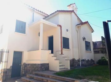 Casa · 306m² · 5 Ambientes · 3 Cocheras · Hermosa Casa en Parque San Vicente Apta Crédito Banco Nación