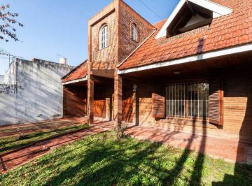 Casa · 118m² · 6 Ambientes · 2 Cocheras · Venta Casa 3 Dorm, Garage, Quincho, Parque - Guillón