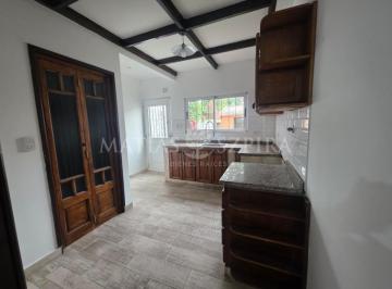 PH · 103m² · 4 Ambientes · 1 Cochera · PH en Ituzaingó Sur