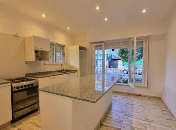 Casa · 115m² · 3 Ambientes · 1 Cochera · Casa en Venta Bella Vista Apto Credito