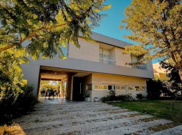Casa · 202m² · 5 Ambientes · 1 Cochera · Venta | Casa 5 Ambientes | Barrio Privado Las Prunas