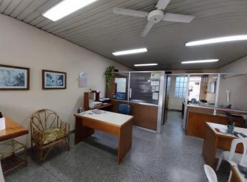 Local comercial · 43m² · 2 Ambientes · Local de 50 m² Cubiertos!