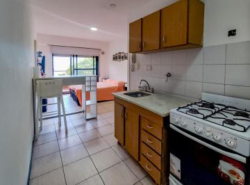 Departamento · 21m² · 1 Ambiente · Alquiler - Departamento Monoambiente con Balcón Al Frente - Luis Agote, Rosario.