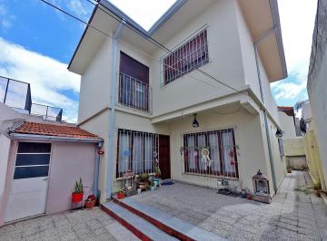 PH · 121m² · 4 Ambientes · Venta Wilde PH 4 Ambientes Patio Parrilla Terraza