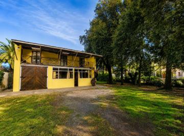 Terreno · 120m² · 2 Dormitorios · 1 Cochera · Venta de Importante Lote con Vivienda en Santa Monica