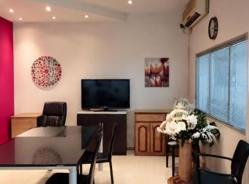 Depósito · 330m² · 6 Ambientes · 1 Cochera · Depósito en Alquiler.