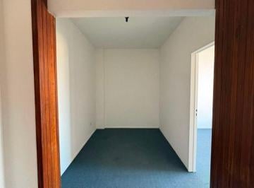Oficina comercial de 4 ambientes, Lomas de Zamora · Oficina en Alquiler en Lomas de Zamora