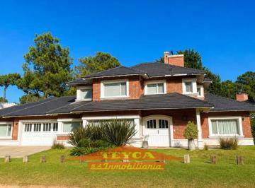Casa · 302m² · 5 Ambientes · 1 Cochera · Venta, Casa de 5 Ambientes, Zona Norte Pinamar