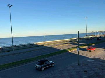 Departamento · 45m² · 1 Dormitorio · Departamento 2 1/2 Ambientes Frente Al Mar, Opcional Chochera/ Baulera