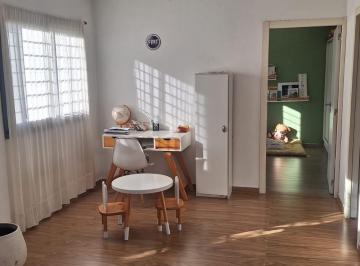 Casa · 266m² · 2 Dormitorios · 2 Cocheras · Casa en Venta - Inaudi