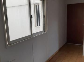 Departamento · 43m² · 2 Ambientes · 1 Cochera · Departamento 2 Amb Cfte Moron Alquila
