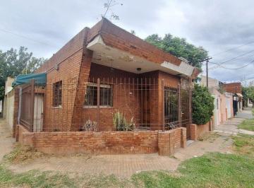 Casa · 142m² · 3 Ambientes · 1 Cochera · Venta Casa 3 Amb con Patio y Terraza Quilmes