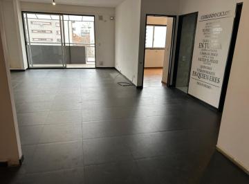 Departamento · 78m² · 3 Ambientes · 1 Cochera · Departamento 3 Ambientes con Cochera en Floresta.