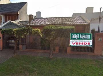 NFX-NFX-161_2 · Casa en Venta en Villa Luzuriaga con Cochera y Jardín
