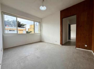 Departamento · 60m² · 4 Ambientes · 1 Cochera · Alquiler Departamento 4 Ambientes Cochera Tapiales