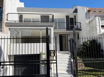 Casa · 325m² · 5 Ambientes · 2 Cocheras · Venta Casa 5 Ambientes en Martinez