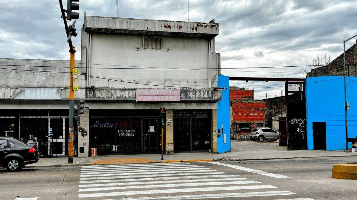 Avenida Remedios de Escalada de San Martín 4100, Valentín Alsina, Lanús