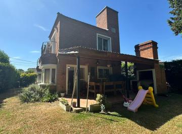 Casa · 144m² · 4 Ambientes · 3 Cocheras · Apto Credito! Casa en Club Privado Loma Verde - Escobar