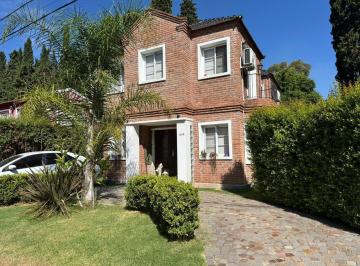 Casa · 144m² · 4 Ambientes · 3 Cocheras · Apto Credito! Casa en Club Privado Loma Verde - Escobar