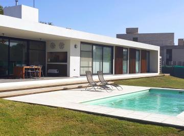 Casa de 6 ambientes, Córdoba · Casa Amobalda en Valle Escondido - 3 Dorm. + Escritorio