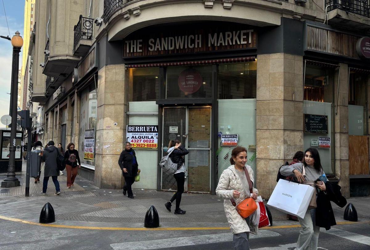 AV CORDOBA 700. Entre Esmeralda y Maipu, Centro / Microcentro, Capital Federal