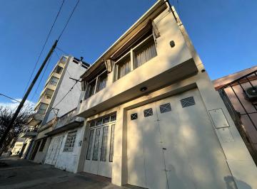 Departamento · 100m² · 3 Ambientes · 1 Cochera · Departamento en Venta 2 Dorm. y Patio en Plaza Güemes