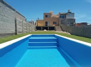 Casa · 500m² · 3 Ambientes · 2 Cocheras · Casa en San Nicolás
