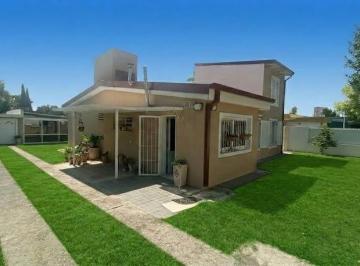 Casa · 532m² · 4 Ambientes · 2 Cocheras · Venta de Casa en Carlos Paz Barrio Santa Rita del Lago (Tres Cuadras del Lago).