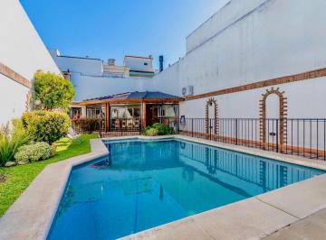 Casa · 481m² · 4 Ambientes · 1 Cochera · Venta Casa 4 Ambientes con Pileta, Quincho, Terrazas y Garage – Parque Chacabuco