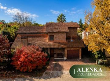 Casa de 5 ambientes, Pilar · Venta | Casa con Orientación Privilegiada y Hermoso Jardín en Gran Lote de 1020 m² | Los Lagartos Cc