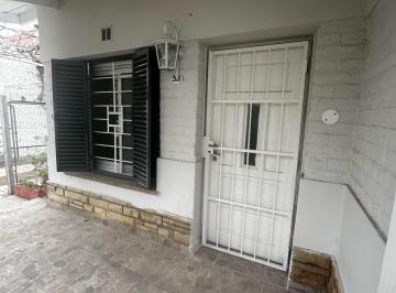 Casa · 3 Ambientes · Casa Dos Dorm. Casco Viejo Centenario