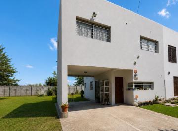 Casa · 300m² · 4 Ambientes · 5 Cocheras · Casa - Mar del Plata