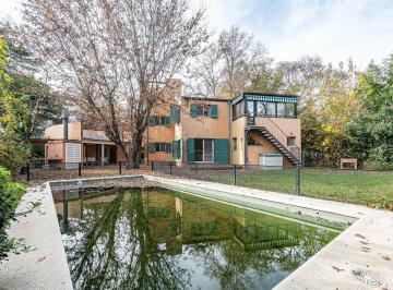 Casa · 300m² · 6 Ambientes · Casa 3 Dorm. Villa Bertha - Benavidez