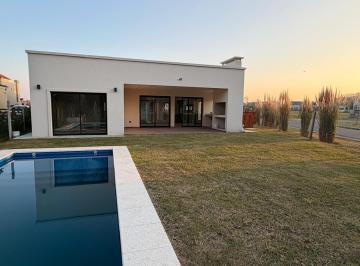 Casa · 146m² · 5 Ambientes · 2 Cocheras · Alquiler Casa Barrio Privado San Pablo con Pileta a Estrenar