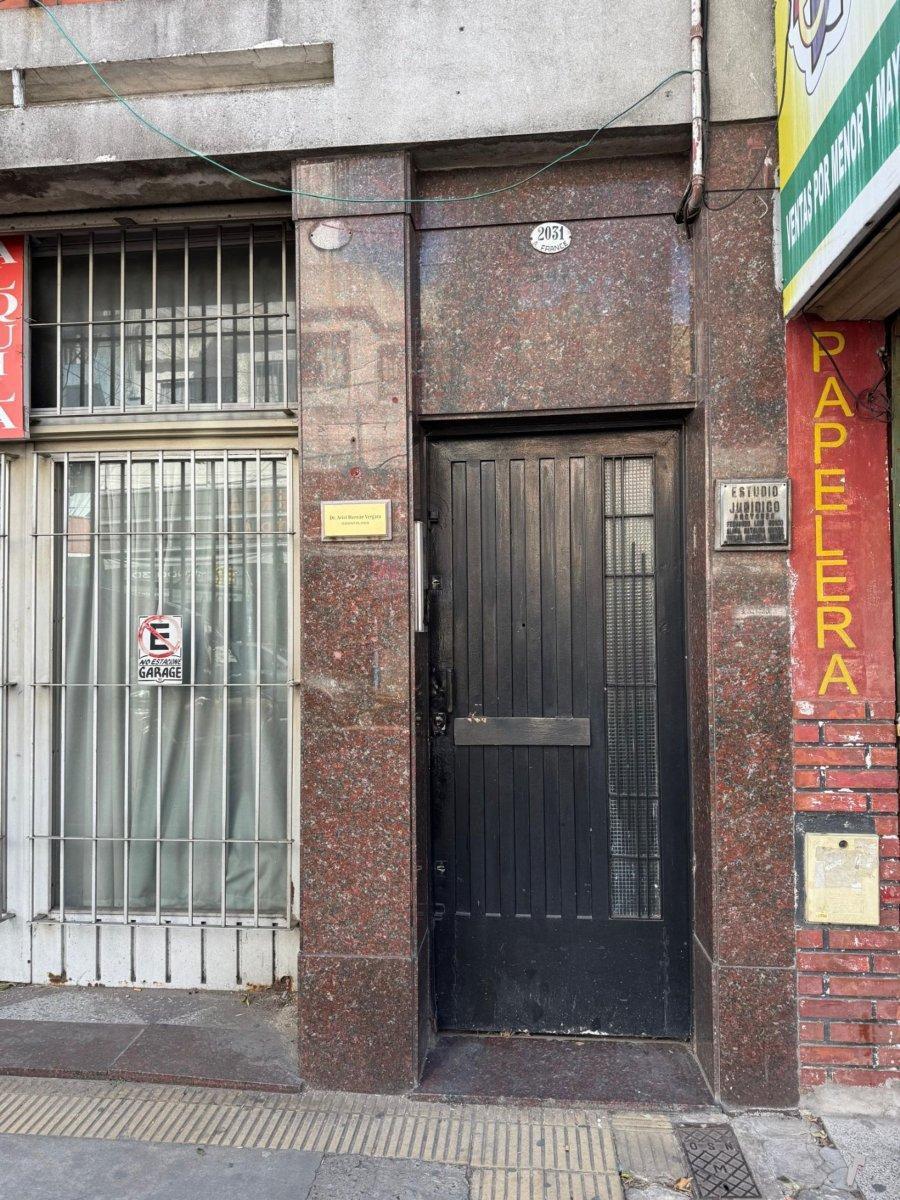 Anatole France 2000, Lanús Este, Lanús