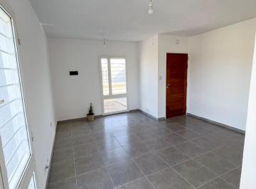 Casa · 80m² · 3 Ambientes · 1 Cochera · ¡A Estrenar! - Tu Casa Ideal