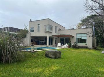 Casa · 194m² · 5 Ambientes · 3 Cocheras · Venta Casa B. "Los Robles" Ing Maschwitz