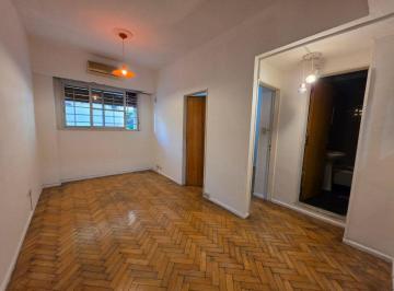Departamento · 31m² · 2 Ambientes · Venta Depto 2 Amb Patio Caballito Inversion