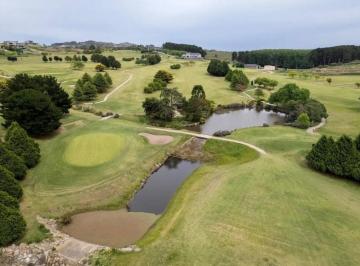 Casa · 440m² · 5 Ambientes · 1 Cochera · Casa Chalet en Venta en Tandil, Resto de La Provincia, Buenos Aires