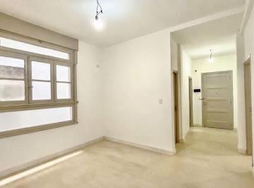 Departamento · 46m² · 3 Ambientes · Venta Depto. 3 Amb. V. Urquiza. Planta Baja. Patio