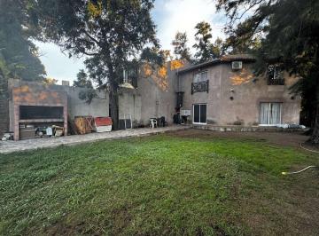 Casa · 95m² · 4 Ambientes · 2 Cocheras · Casa 4amb en La Aldea, Ituzaingó - Moderna 2021