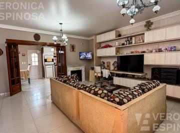 Casa · 166m² · 4 Ambientes · 2 Cocheras · Casa en Venta en San Justo