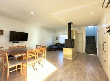 Casa · 111m² · 4 Ambientes · 2 Cocheras · Casa en Venta en Sicardi 3 Dorm. Parque