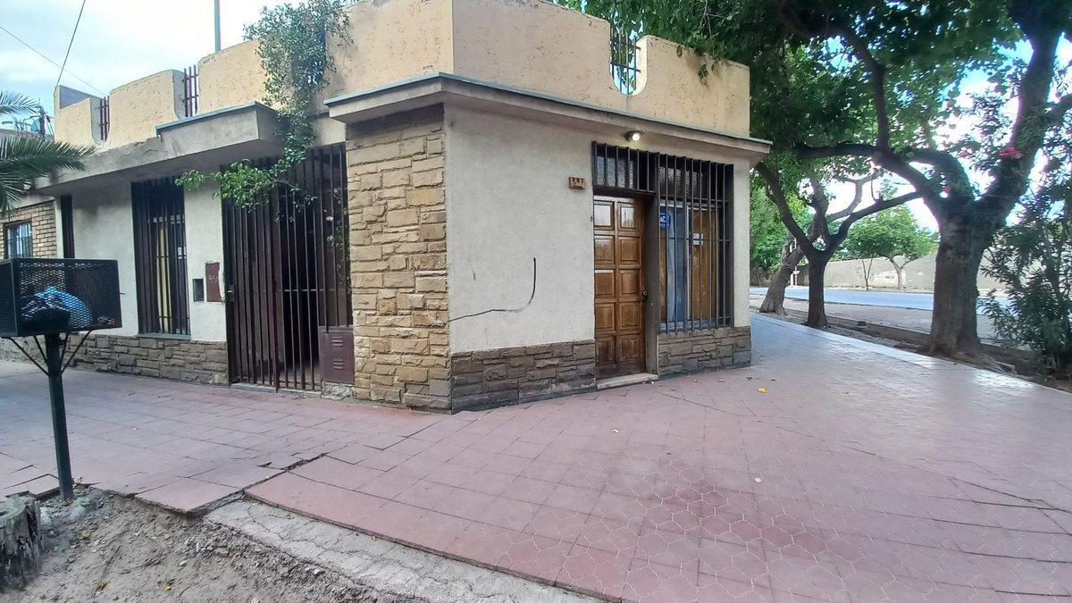 Avenida Bartolomé Mitre 900