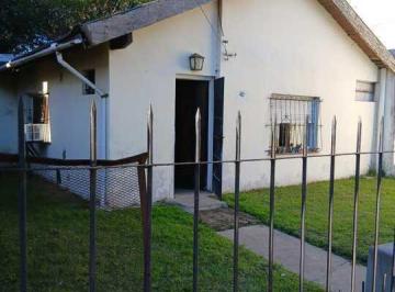 Casa · 290m² · 3 Ambientes · 1 Cochera · Casa en Venta 3 Ambientes en Los Polvorines, Bs As
