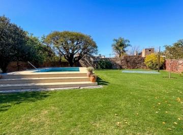 Casa · 270m² · 4 Dormitorios · 3 Cocheras · Casa - San Nicolas de Los Arroyos