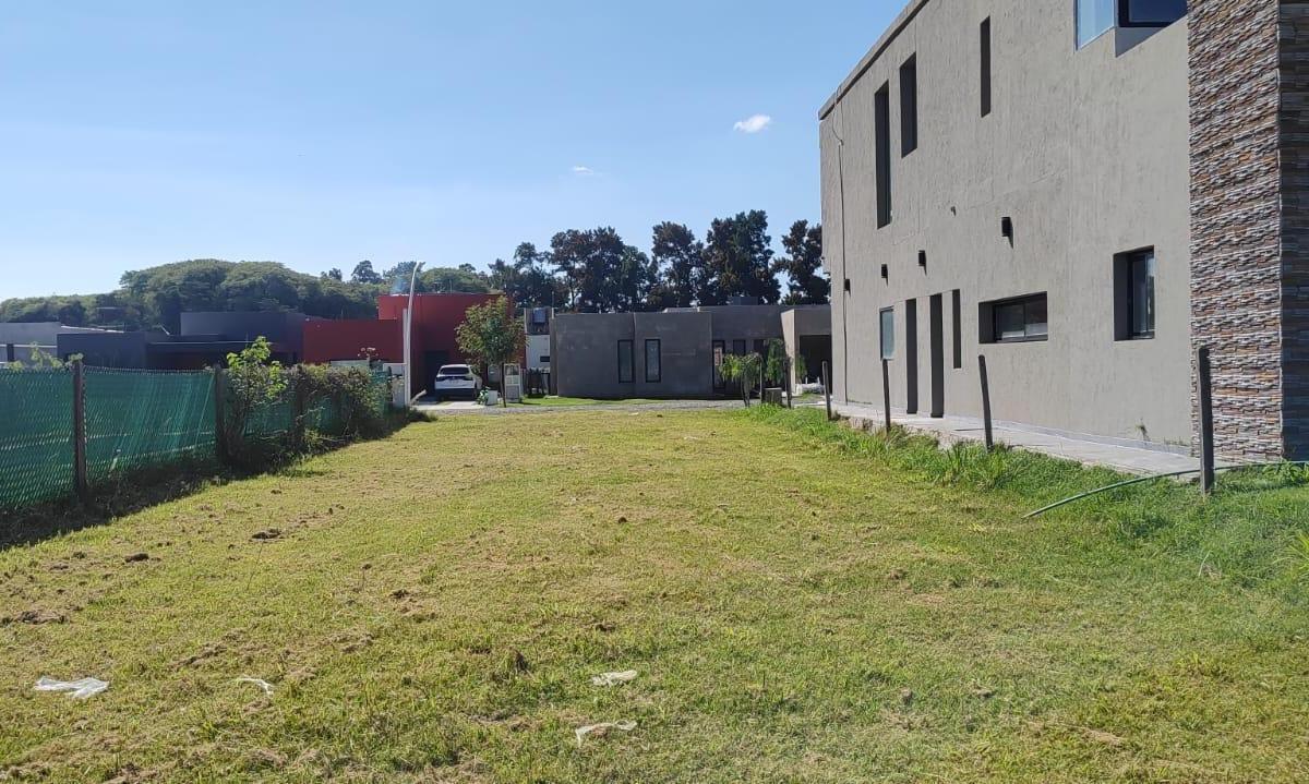 Barrio Brisanova, Brisanova, Pueblo Esther