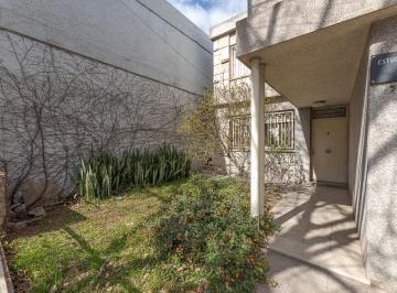 Casa · 177m² · 5 Ambientes · 1 Cochera · Venta Casa de 4 Dorm. con Gran Patio y Cochera Zona Sur Rosario